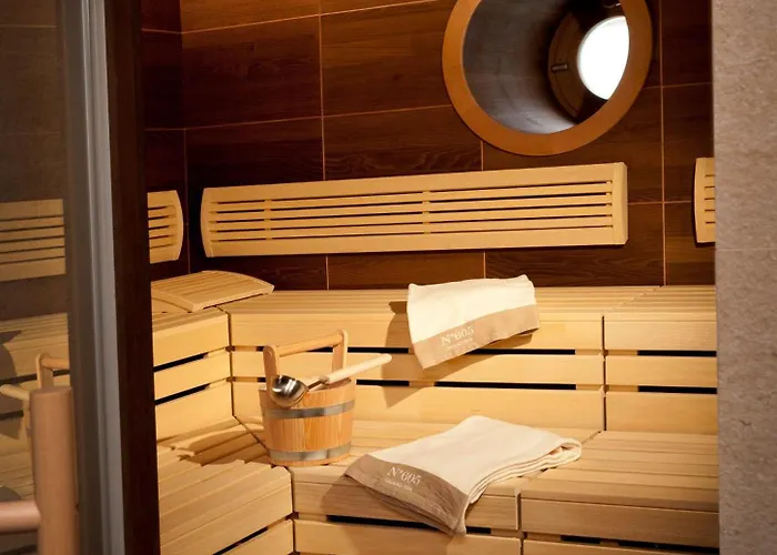 Hotel Eurostars Grand 5*