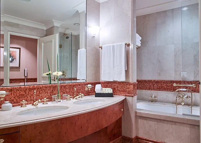 Eurostars Grand Hotel