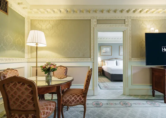 Hotel Eurostars Grand 5*